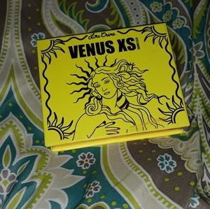 Lime Crime Venus XS Sunkissed mini palette